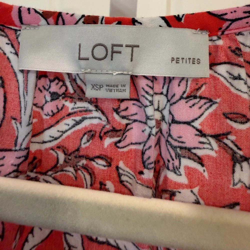 LOFT Red & Pink Floral Button Front Short Sleeve Ruffle Hem Midi Dress XS Petite - Picture 3 of 5